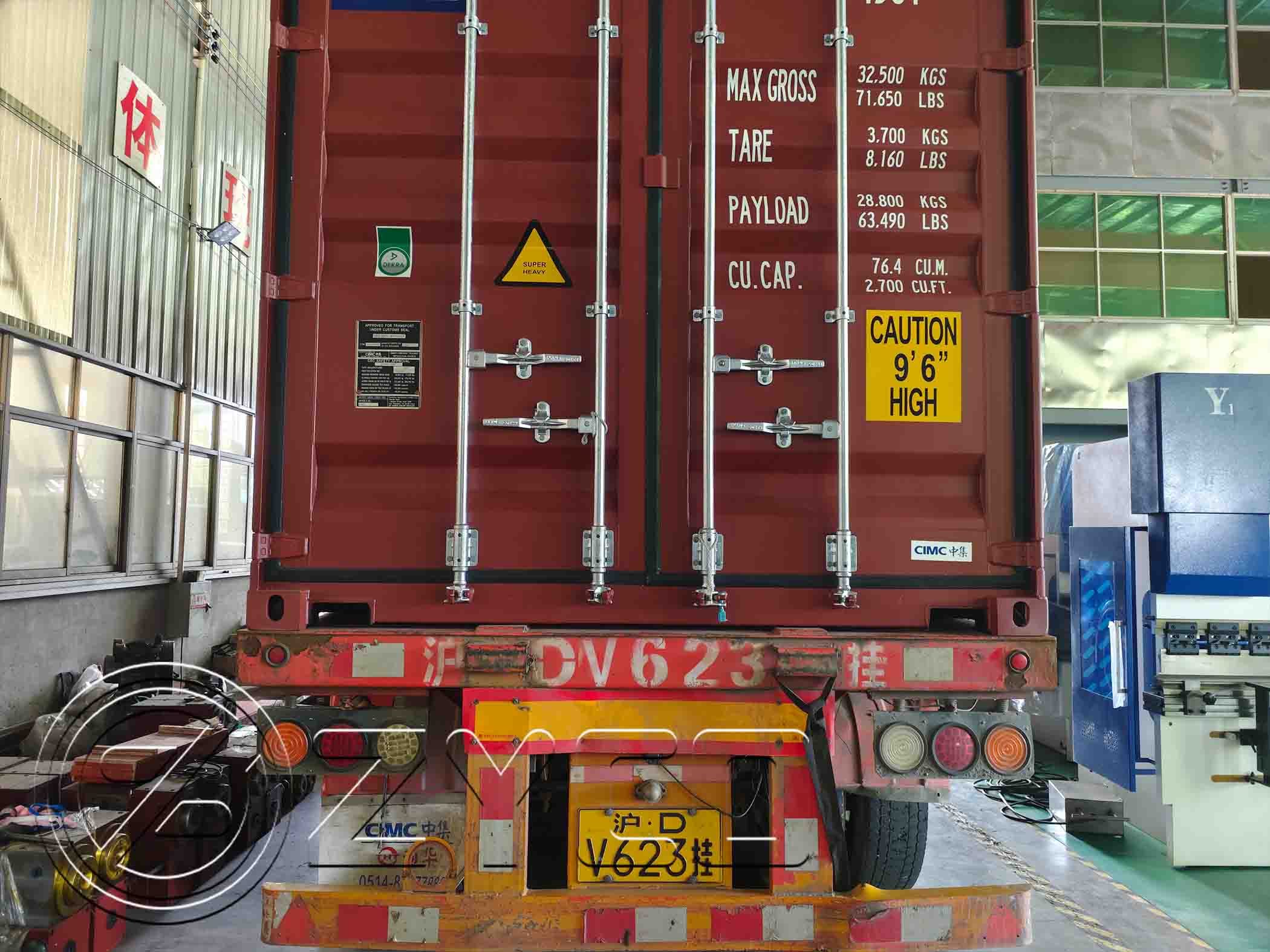 Precision sheet metal bending machine